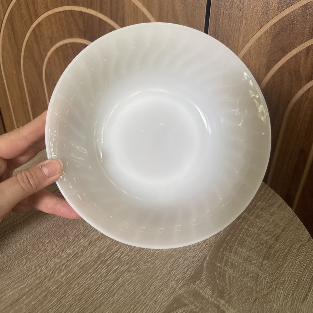 Anchor Hocking FIRE KING White Swirl Glass Serving Bowl 8 1/2"